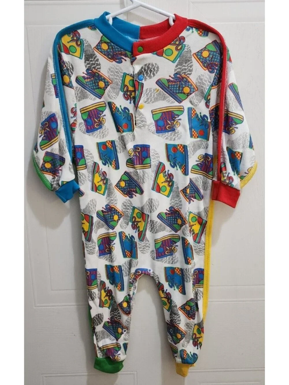 VTG‎ Confetti Knits Colorful Shoe AOP One Piece Snap Outfit Size 24 Months